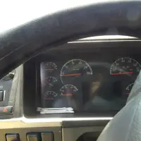 2006 VOLVO VNL 64T - view 9 of 19