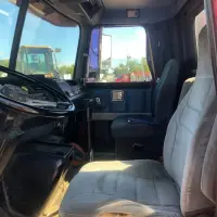 1996 VOLVO WG64 - view 16 of 23