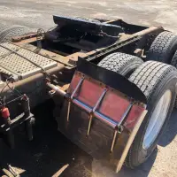 1996 VOLVO WG64 - view 9 of 23