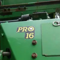 2001 DEERE 9976 - view 8 of 38