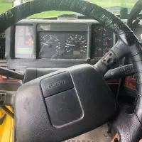 1999 VOLVO VNL64T770 - view 12 of 31
