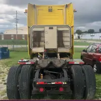 1999 VOLVO VNL64T770 - view 9 of 31