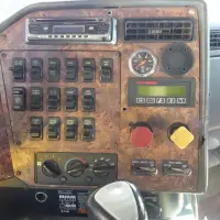 2000 INTERNATIONAL 9400i - view 9 of 39