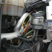 2004 GMC C7C042 - view 11 of 19