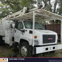 2004 GMC C7C042 - view 2 of 19