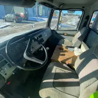 1995 FREIGHTLINER FL80 - view 9 of 23