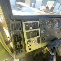 1995 FREIGHTLINER FL80 - view 14 of 23