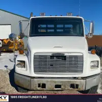 1995 FREIGHTLINER FL80 - view 3 of 23