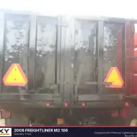 2006 FREIGHTLINER M2 106 - view 5 of 9
