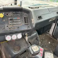1996 VOLVO WG - view 10 of 22