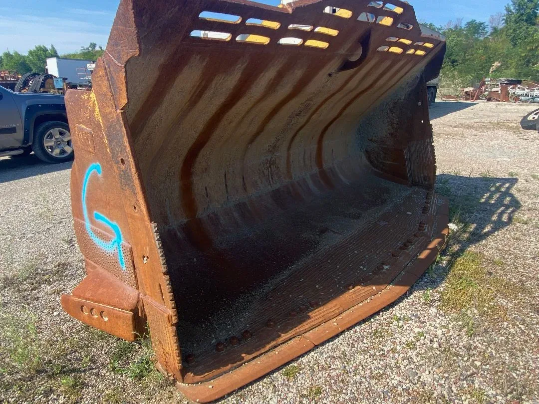2012 CATERPILLAR 152" spade