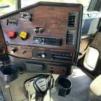 2001 FREIGHTLINER FLD 120 - view 12 of 25