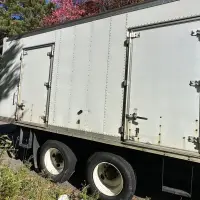 2015 FREIGHTLINER M2 Box Truck - view 12 of 31
