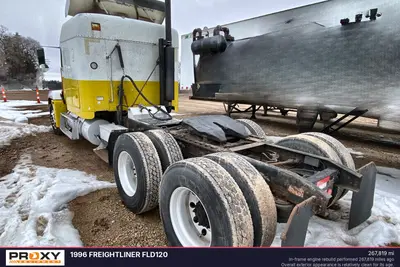 1996 FREIGHTLINER FLD120 - view 3 of 74