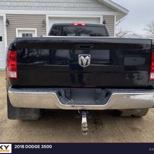 2018 DODGE 3500 - view 7 of 19