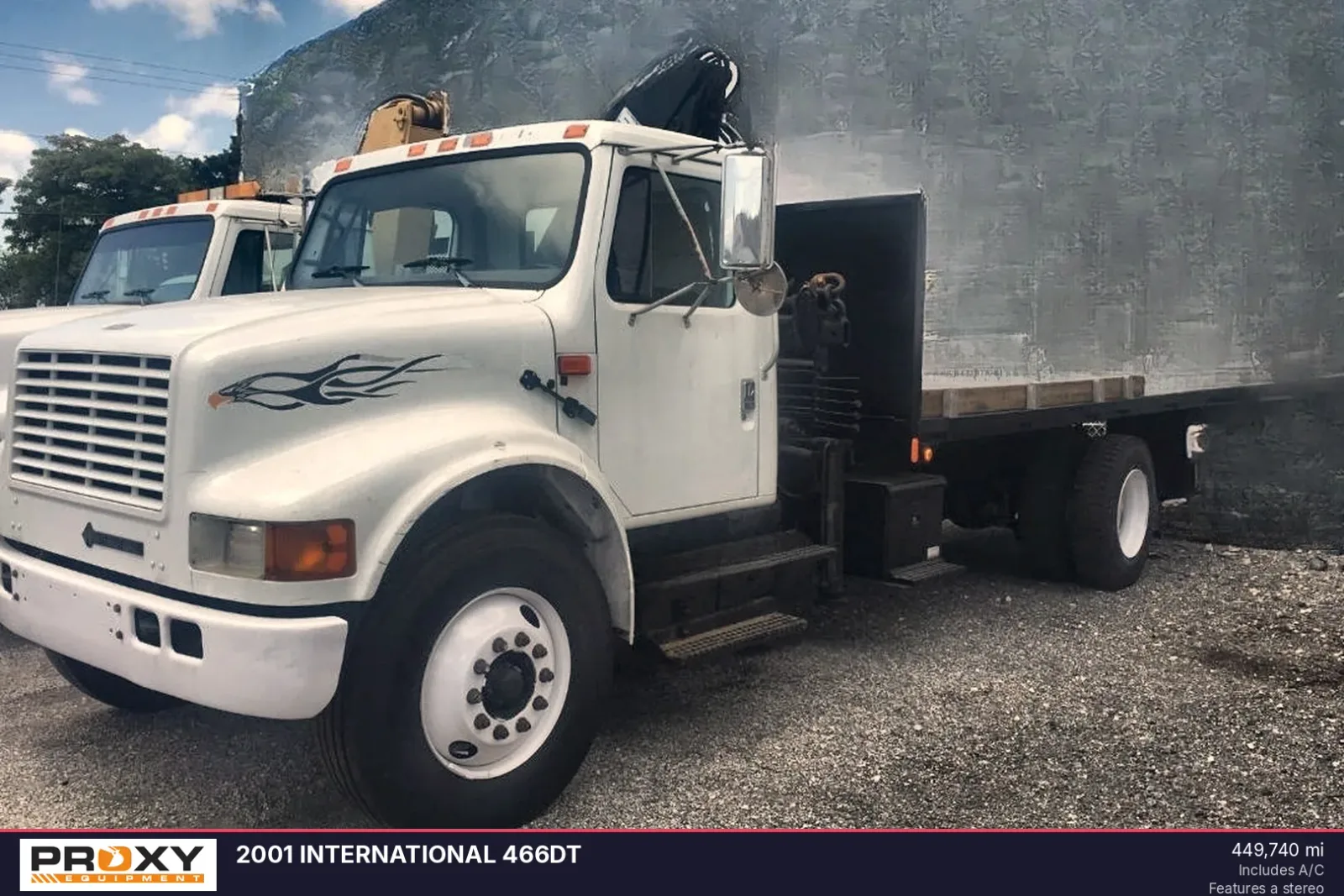 2001 INTERNATIONAL 466DT