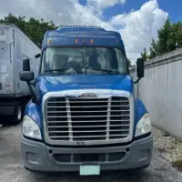 2012 FREIGHTLINER Cascadia - view 3 of 24
