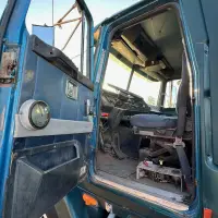 1995 WHITE/GMC WCA64T - view 11 of 31
