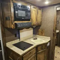 2014 PLATINUM 7712 - view 4 of 7