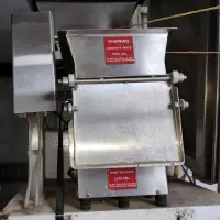 2004 WEIGHPACK PAXIOM AEF-1 Vibratory Scale - view 2 of 8