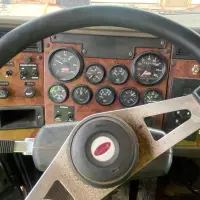 2000 PETERBILT 330 - view 20 of 32