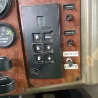 2000 PETERBILT 330 - view 14 of 32