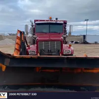 2000 PETERBILT 330 - view 4 of 32