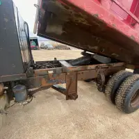 2000 PETERBILT 330 - view 8 of 32