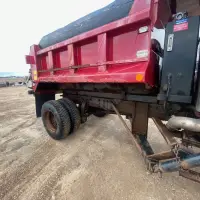 2000 PETERBILT 330 - view 9 of 32