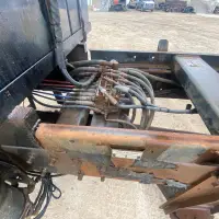 2000 PETERBILT 330 - view 17 of 32