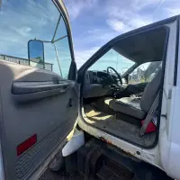 2000 FORD F650 Box Truck - view 14 of 22