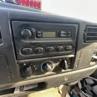 2000 FORD F650 Box Truck - view 15 of 22