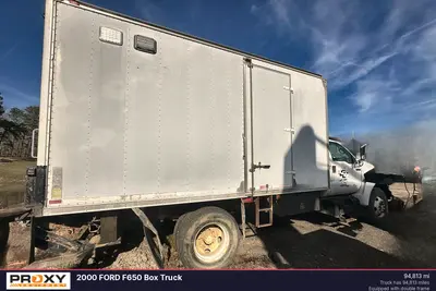 2000 FORD F650 Box Truck - view 3 of 69