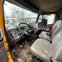 2002 FREIGHTLINER FL70 - view 15 of 30