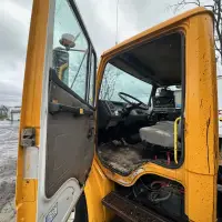 2002 FREIGHTLINER FL70 - view 11 of 30
