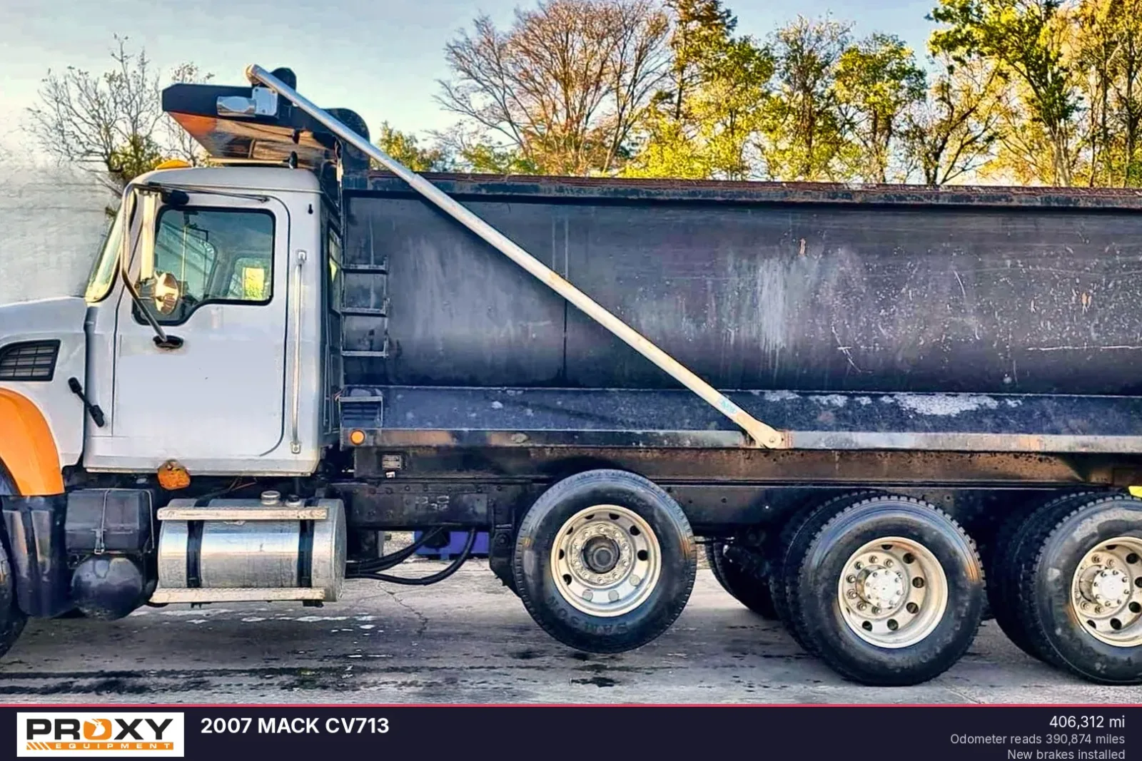 2007 MACK CV713