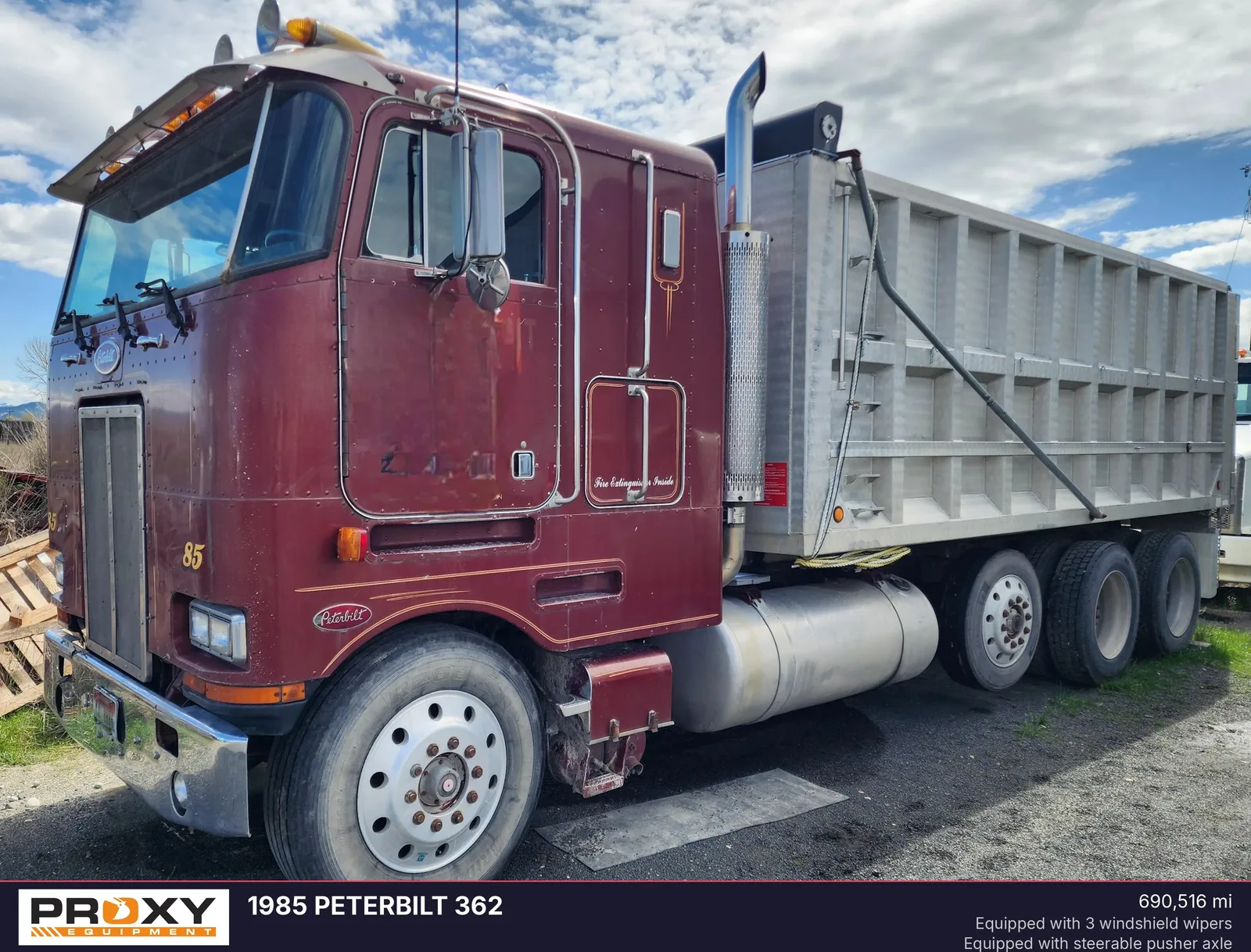 1985 PETERBILT 362