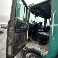 1996 MACK DM690S - view 14 of 36