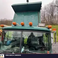 1996 MACK DM690S - view 4 of 36
