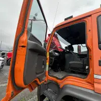 2002 GMC T1500 - view 11 of 36