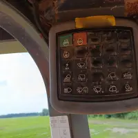 2015 DEERE 650K - view 11 of 18
