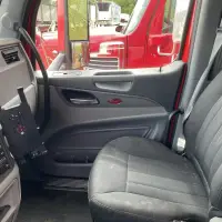 2017 PETERBILT 567 - view 19 of 23