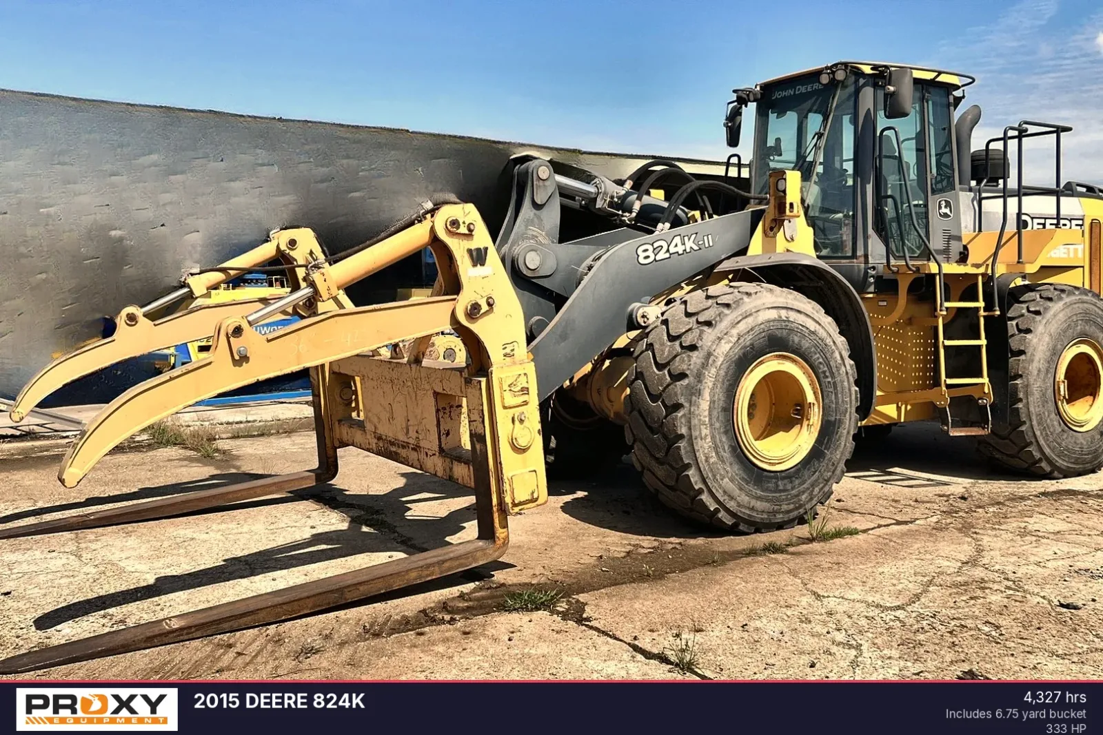 2015 DEERE 824K