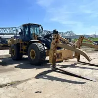 2015 DEERE 824K - view 8 of 35