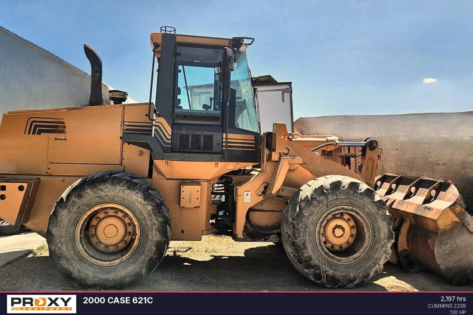 2000 CASE 621C