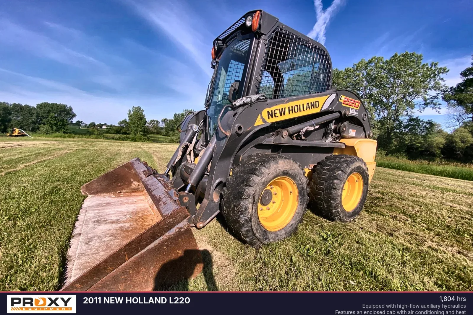 2011 NEW HOLLAND L220