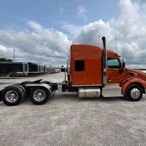 2020 PETERBILT 579 - view 12 of 69