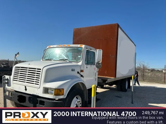 2000 INTERNATIONAL 4700