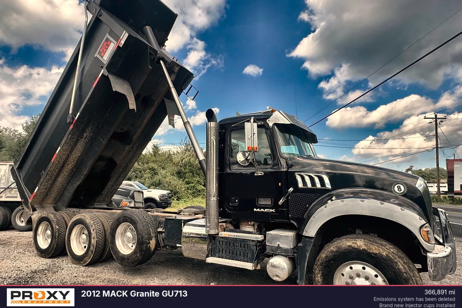 2012 MACK Granite GU713