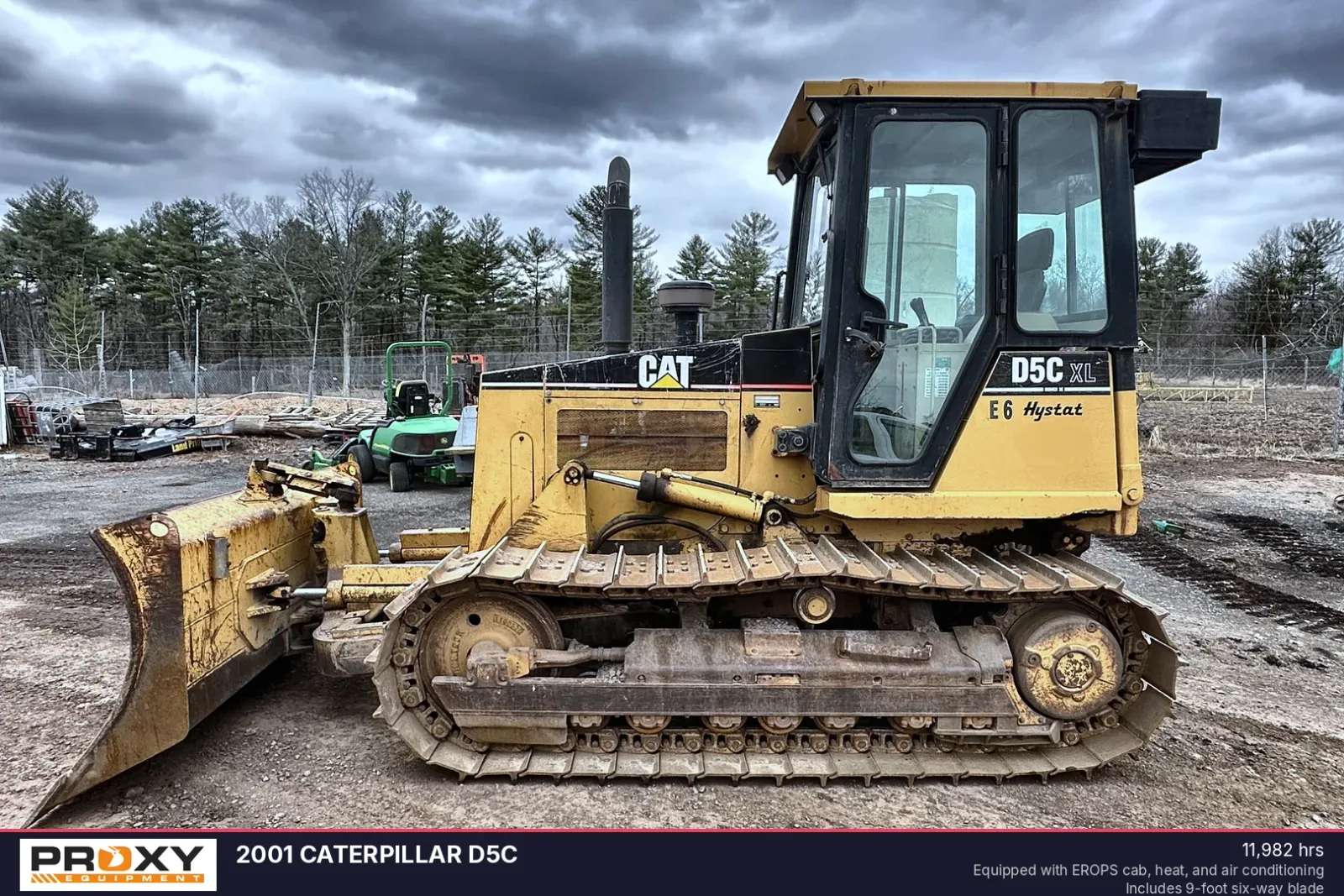 2001 CATERPILLAR D5C